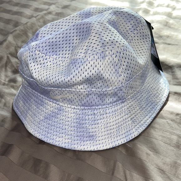NWT Nike Womens Bucket Hat - Picture 3 of 6